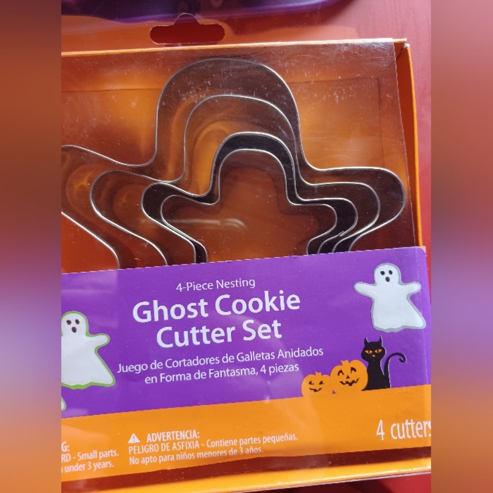Ghost Cookie Cutters & Mold Lot - Picture 4 of 4